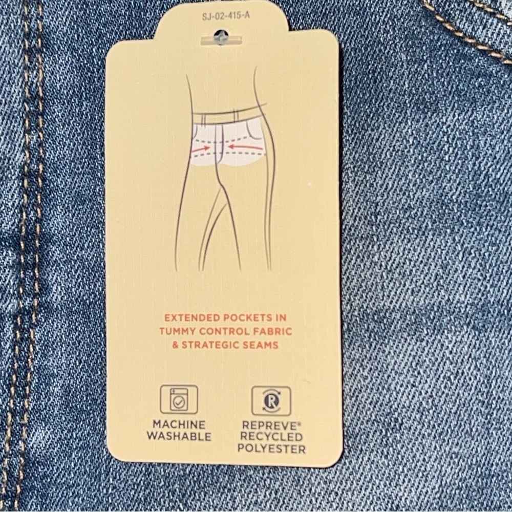 NWT 11” Bermuda shorts by St. John’s Bay. Mid rise size 16 - Picture 2 of 6